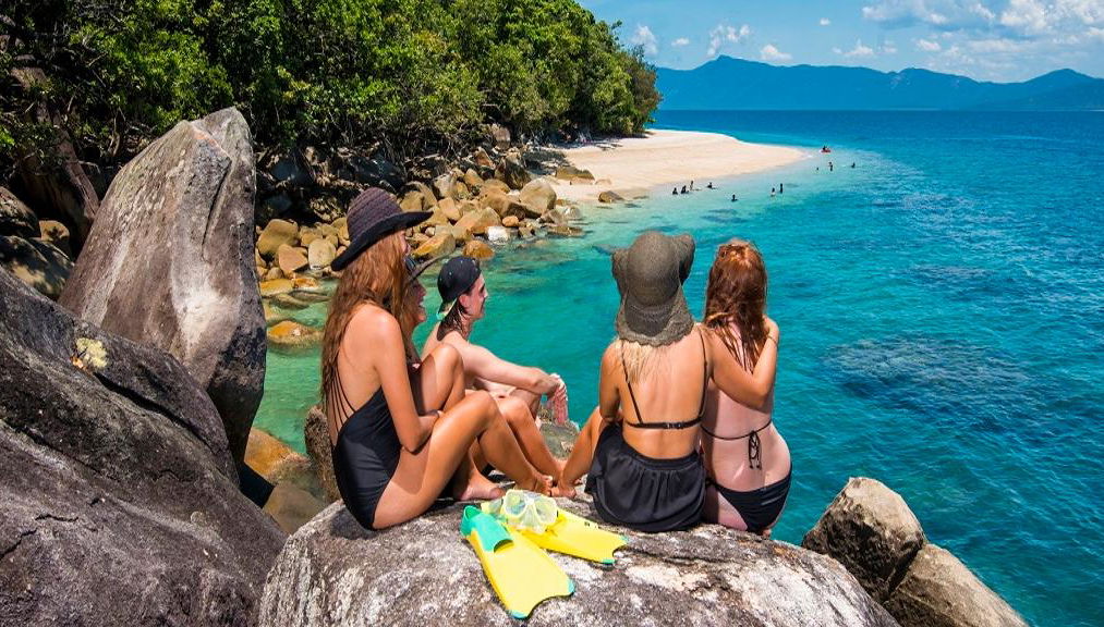 Fitzroy Island Return Transfers - Full Day with Lunch - Photo 1